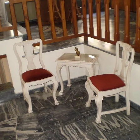 Asteras فندق لاريسا